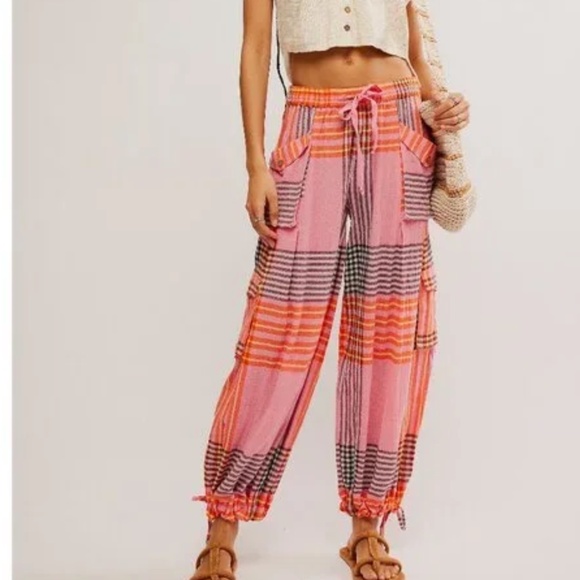 Free People Pants - Free People Crafted Cargo Pants in Pink Combo sz xs, sm NWT